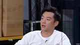 奔跑吧：黄旭熙学乌龟叫声，自带“龟壳”道具，杨颖笑到停不下来