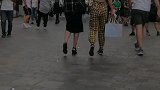 闺蜜走起来。。。。。。
