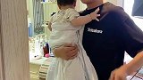 7个月的二宝让爸爸很无奈！