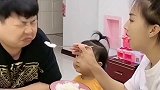 当二胎女儿不肯吃饭，接下来妈妈这一招，看得老子真是长见识了