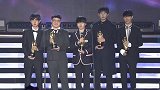 UZI入选年度最佳阵容 IG三人上榜RNG两人