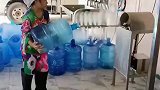 原来桶装水桶，是这样清洗的