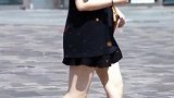 姐姐温文尔雅美丽动人。