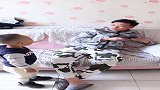 熊孩子跟爸爸说，自己给了一个可怜的老奶奶一块钱，结果太搞笑了
