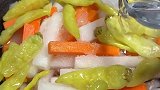 萝卜最爽口的腌制方法，一看就会