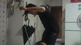 宝爸带娃运动场客厅即战场