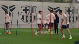 巴萨官方发布昨日训练集锦 莱万状态出色