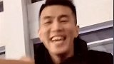 笑到模糊！郭艾伦喊大韩死胖子挑衅 大韩出手让小老弟嗷嗷喊疼