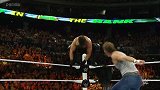 WWE-17年-60秒WWE狂怒：16大铁椅铁梯击打瞬间-专题