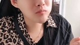 小哥哥今天吃的啥，一旁的大妈都流口水了