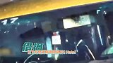 没脸见人王力宏躲避记者离开隔离酒店，名保镖拉人墙“护驾”