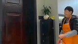 男孩四年来第一次回家探亲