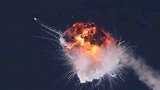 美国：航天公司发射火箭爆炸，在高空变成巨大火球