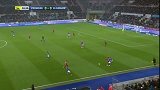 第19分钟斯特拉斯堡球员拉拉射门