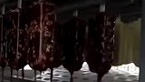 包裹满身巧克力的冰糕，就是这样生产的，真想要上一口！
