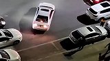 抢车位就要稳准狠，外面一排车你们自求多福！