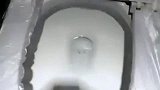 来青岛旅游，住宾馆又遇到了这个马桶，不知道怎么才能停下来！