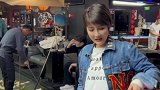 没想到大爷的身份竟然是