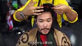 大叔剪掉披肩发，理发师看出其中的玄机，连理发钱都不要了