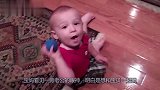 宝爸和萌娃一起玩球不注意分寸，把球扔的老用力，讨厌啦