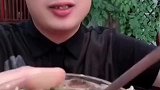 三层吃海螺，大小刚刚好蘸足了酱料一口闷，就是这么吃真爽！