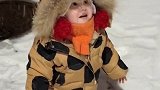 人类幼崽第一次看到下雪太温馨了