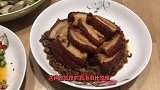 打工人阿强的晚餐，一口气吃了6块梅菜扣肉，富得流油