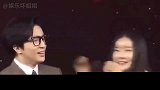 许嵩歌迷见面会失明，秦霄贤被掐屁股，盘点明星被占便宜名场面