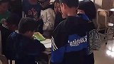 老师承诺写完作业吃螺蛳粉