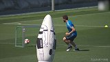 皇马队内训练挑战现实版足球障碍赛 这根本难不倒男模团啊
