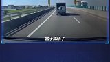 8个你不知道的赛车趣事，就算是引擎盖立起来挡住视线，也要前进
