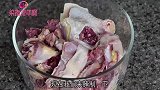 老母鸡别再炖汤了，试一下这种做法，肉香味美，香气四溢又解馋