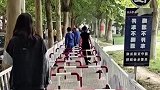 这里的排队十八弯，走着走着晕了怎么办