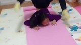 最近这视频火了，小姐姐练功真是赞，韧度真是厉害了！