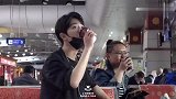 「肖战」又是没见过的皮皮战，坐在行李箱上好玩吗