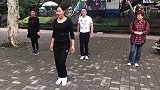 全民健身广场鬼步舞，零基础教学，男士女士都在学