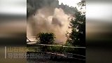 惊险！四川一山体第4次垮坡 多栋民房惨被砸毁