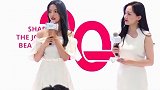 杨超越示范“绿茶姐妹”拍照法把好友腿P粗