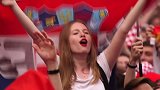 克罗地亚疯狂庆祝晋级决赛 美女球迷太养眼