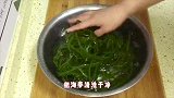 花2块钱做了满满一大盘凉的拌海带丝，酸辣爽口，特别开胃的！