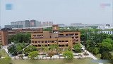奔跑吧兄弟：宋雨琦李晨突袭女生宿舍，美女都惊呆了，尖叫不断