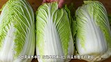 保存白菜时，放地上就错了，教你2个土方法，放上半年还是新鲜的