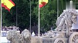 西甲-1617赛季-忘性大?水爷大巴上全程拍照 纳乔不放心双手扶奖杯-专题