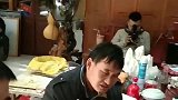 大衣哥终于不在节衣缩食了,今天吃了一顿好吃的!网友真香!