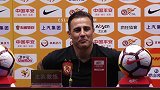 卡帅幽默逗乐记者 调侃曾诚别再做俯卧撑了