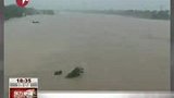 安徽桐城大沙河堤坝溃口 8万人紧急转移-7月13日