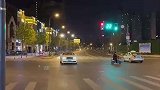奢华劳斯莱斯敞篷版，钻石点缀，猜测门装反了