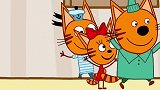 咪好一家：小猫咪成皇上了，来奶奶家第一件事，就是量体温