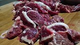 天气冷了，买点牛肉来做火锅，一次做一大锅都不够吃