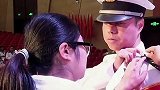 军嫂见证兵王丈夫晋升军衔时刻